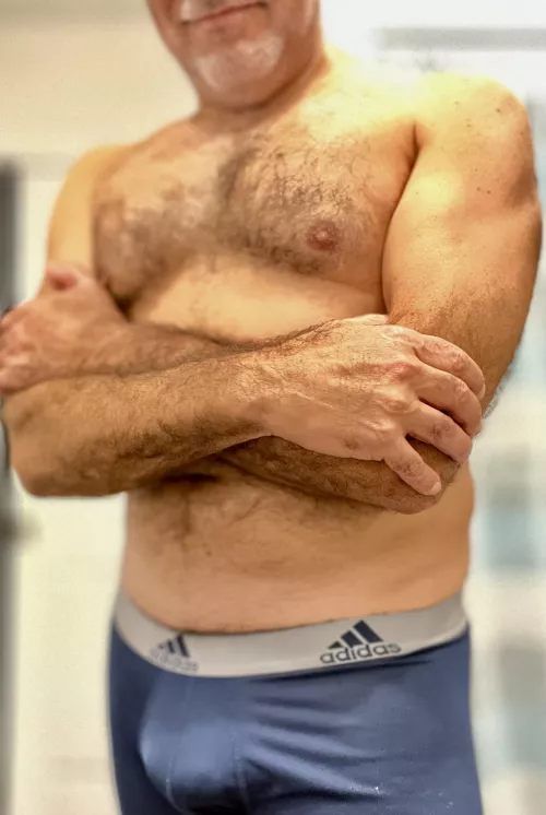 …..Here I am still waiting for someone to unwrap this present 🎁🤔… by aromaric_recover_995