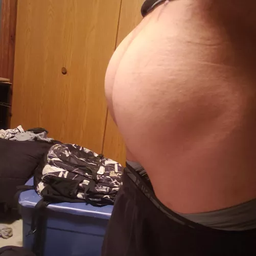 Here is a little ass for you guys 🎂 by Nebraska45