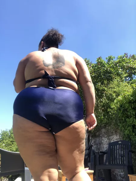 Here it is from the back! 🙊 by LmCaraMel