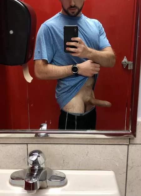 Here’s a pre-workout pic for y’all [20] by -greenapple-