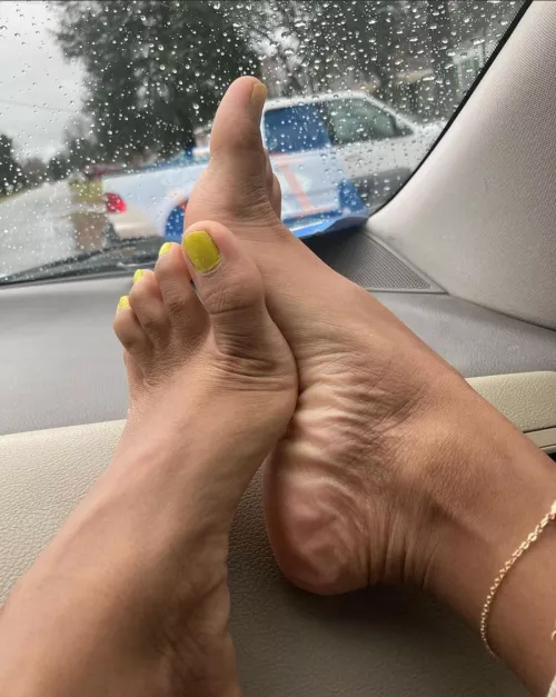 Here’s a snack for ya😚 by Vvaprz