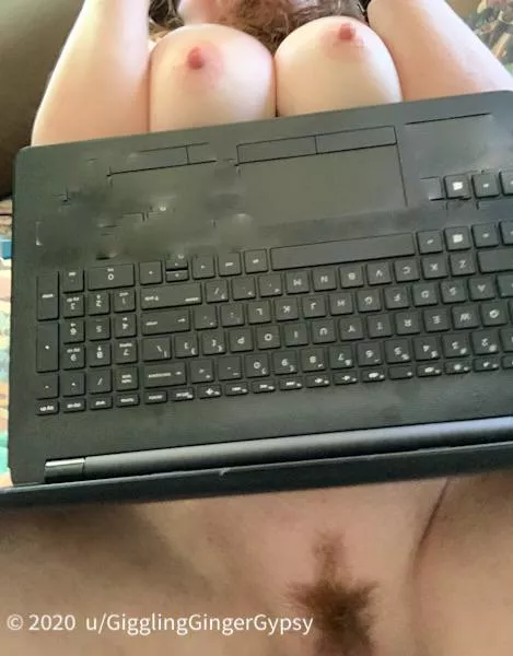 💚Here's hoping you get off on Friday, even if you don't get [F]riday off!💋💋 posted by GigglingGingerGypsy