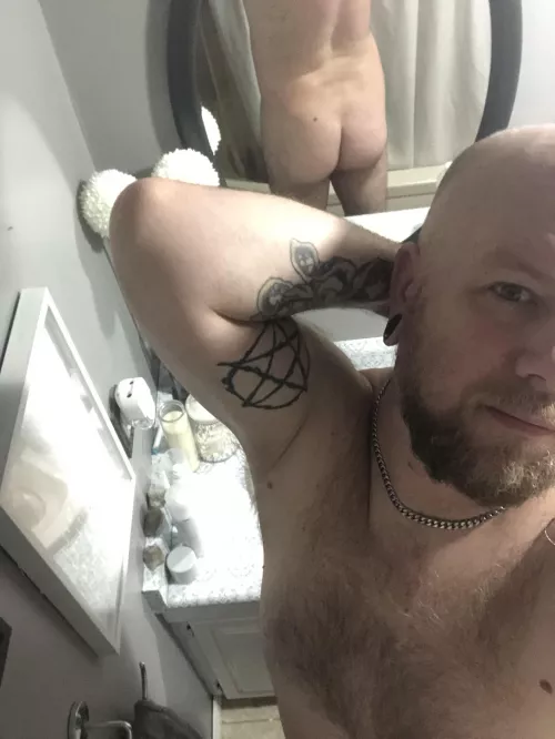 Here's my butt by xxlukiferxx