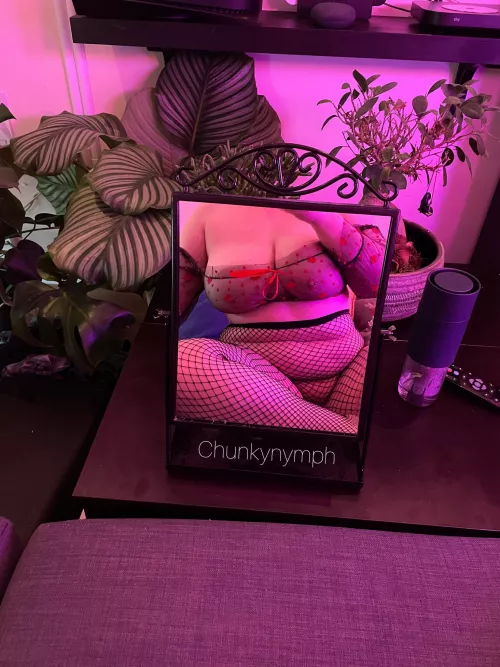 Here’s my chubby body! by chunkynymph