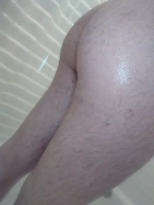 Here's my shower ass <3 by RoseAndJames