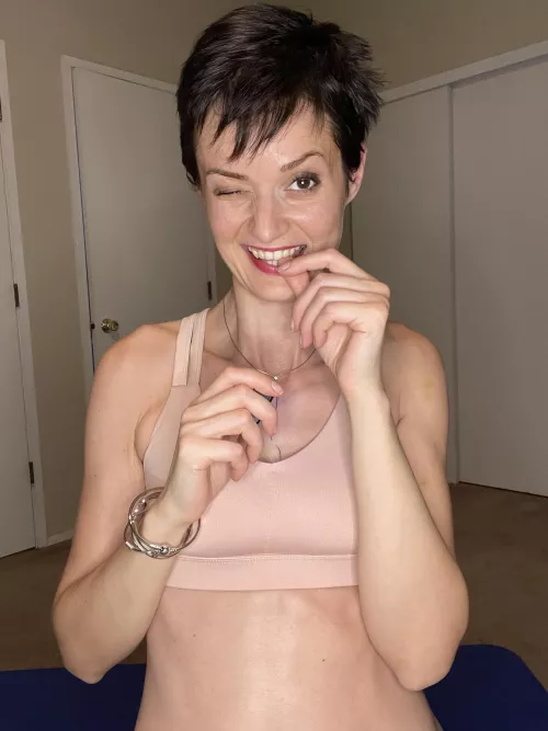 Here’s to sexuality, curiosity, kink and acceptance 🍷[F38] by masha_nova