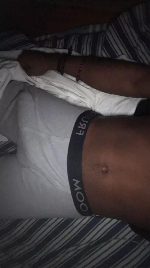 He’s trying to escape by kiingrel