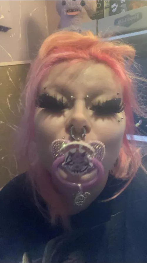 hewo:) by kittycatpoison