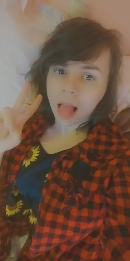 Hewwo by cherryfxzzle