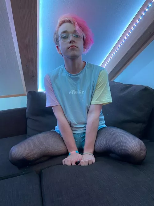 Hewwo all u cute people c: i love dressing up in cute outfits so much ❤❤ i hope u like it nearly as much uwu by OcramsKitten