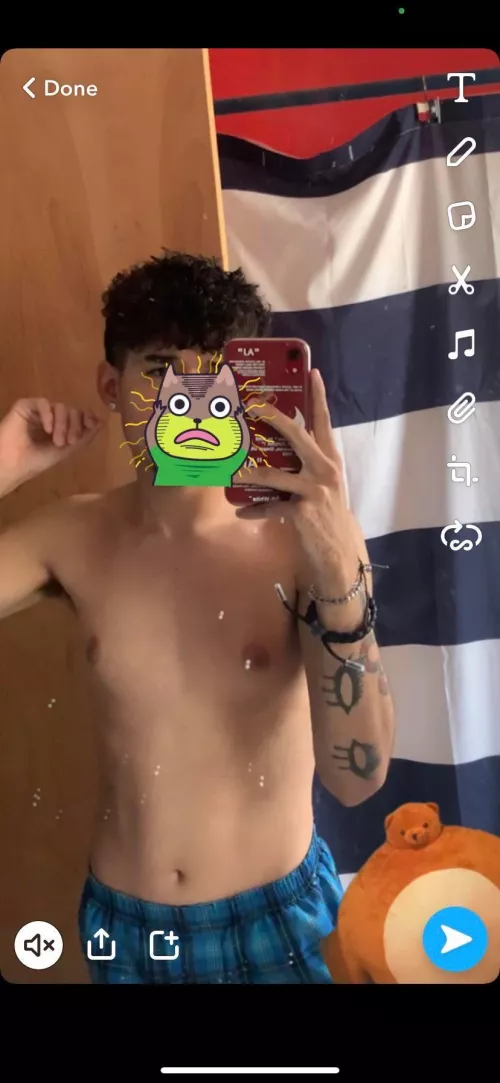 Hey :))) by sheathhh