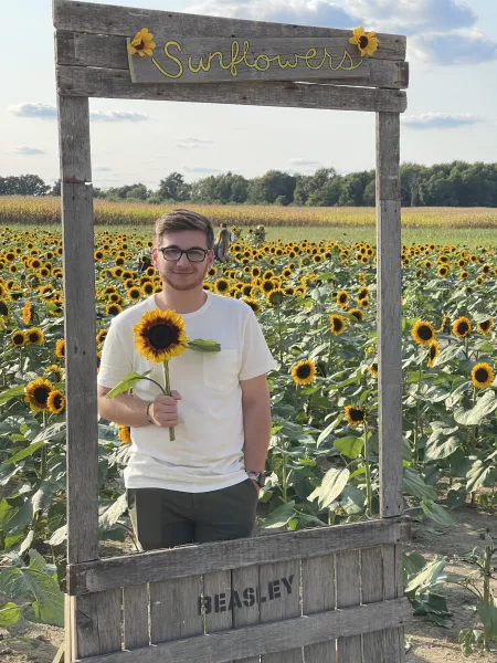 hey! 21 from Indianapolis. add me on sc @aako_taco100 ☺️ by sethie0900