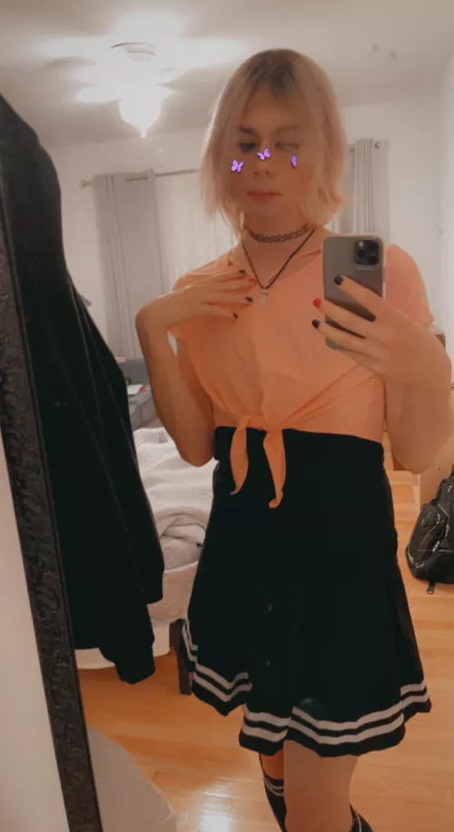 Hey :3 by XannyMakeItGoAwayy