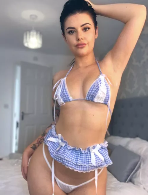 Hey 🥰 by zaraknightt