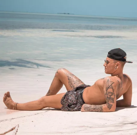 Hey 😜👋🏼 by Coupleexclusive