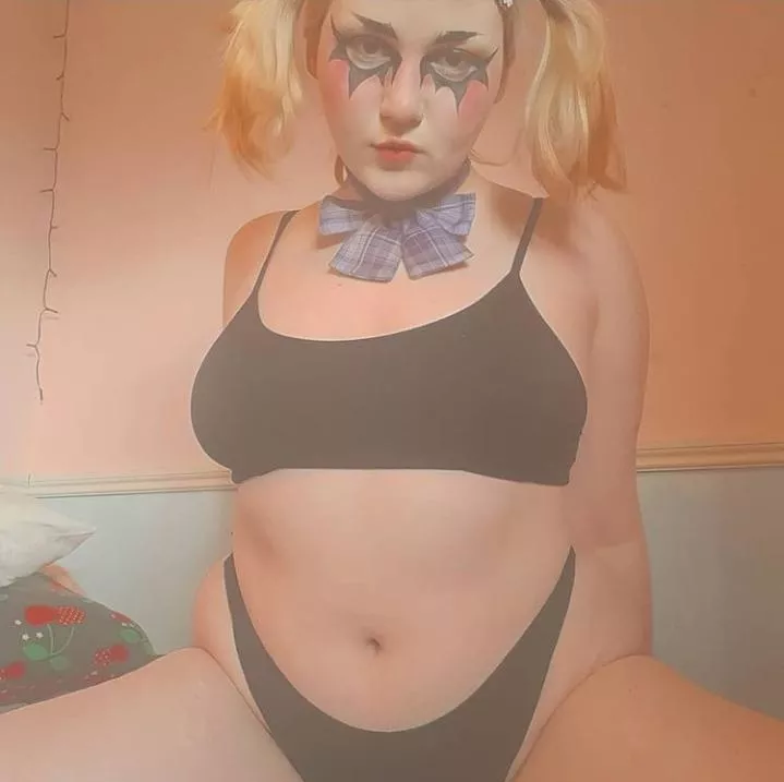 Hey 🥀🦇 posted by rottenapplegirl