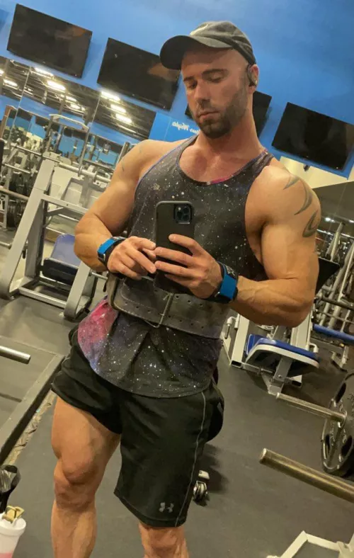 Hey 👋🏼 by dan_steelereddit