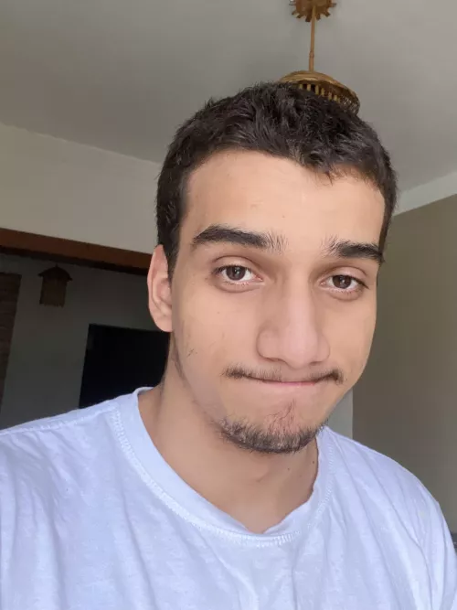 Hey ☺️ by at0mikl4d