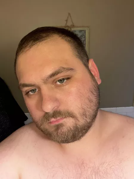 Hey all. 23 m looking for friends. Dates and a relationship. Feel free to HMU. From NY USA by Alex_229800