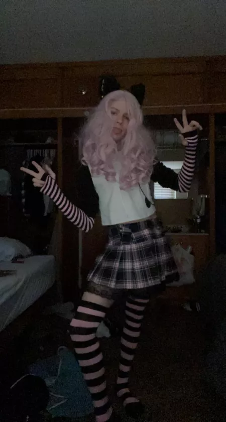 hey all :> by DeerHere