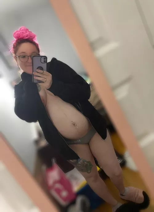 Hey all:) soon to be new mom and loving my belly 😍😍🖤🖤 by Kawaiixkitten666