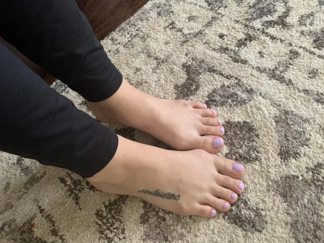 Hey 💞 anyone want to chat ? by PsychologicalCrow730