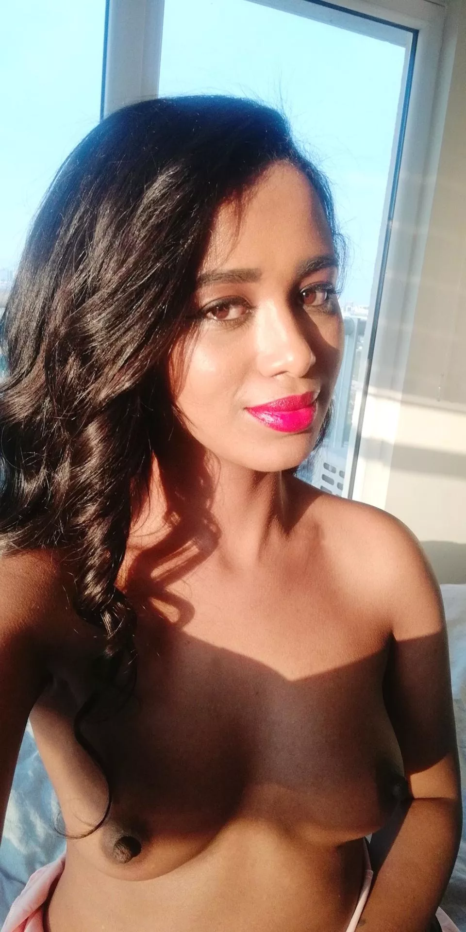 Hey babe can I have your attention? [F] posted by heamy2020