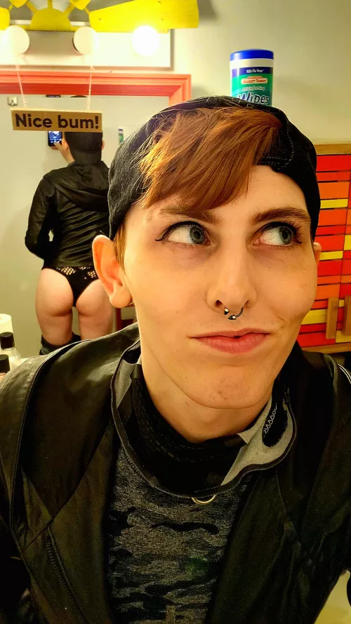 Hey babes, hope y'all had someone to kiss last night 😘 by Riley_Ruffhowzer