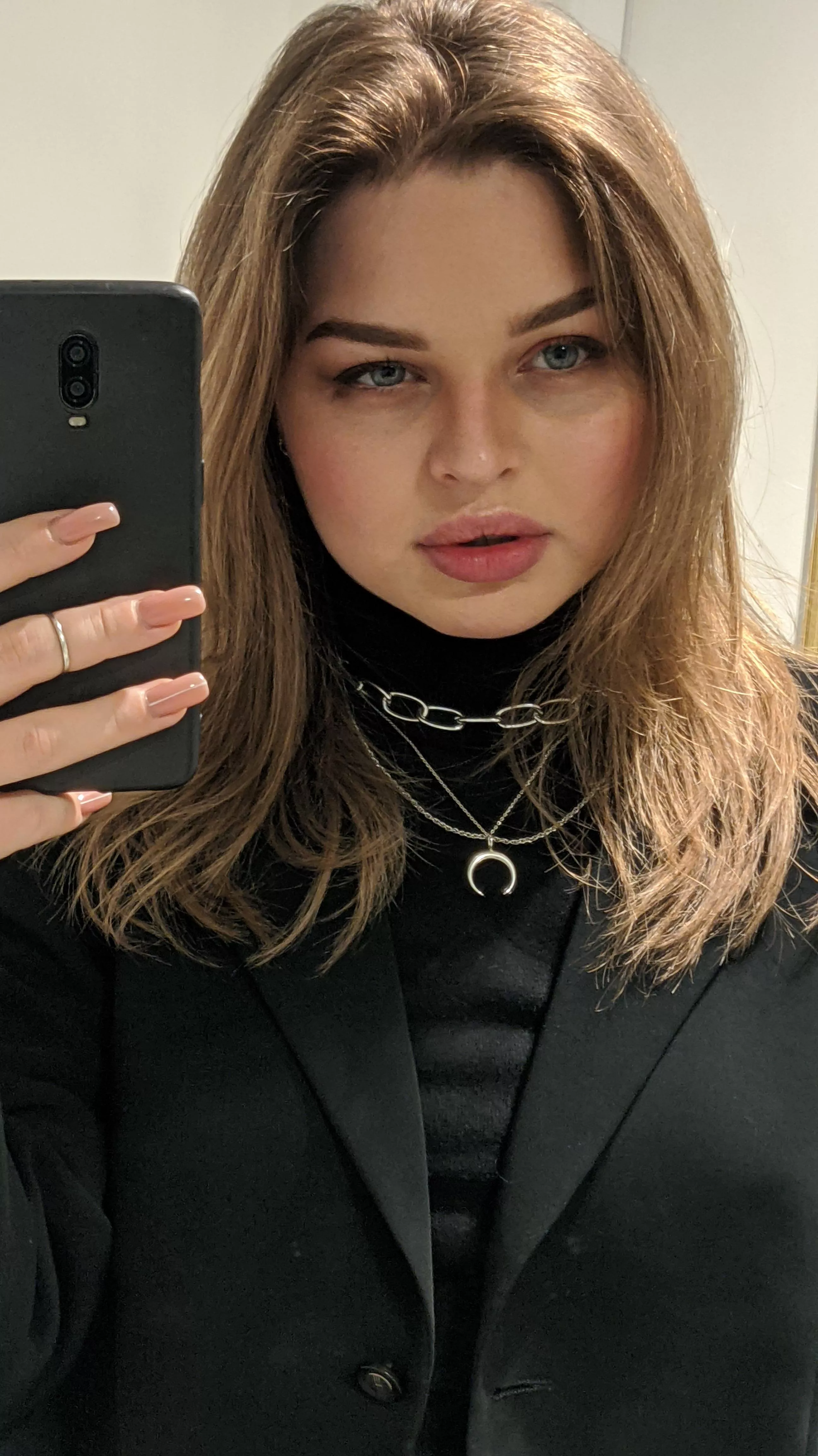 Hey babes, I'm new here but really enjoy to be hot in OF.❤️❤️❤️ Let's talk💋 posted by Sofya_owl