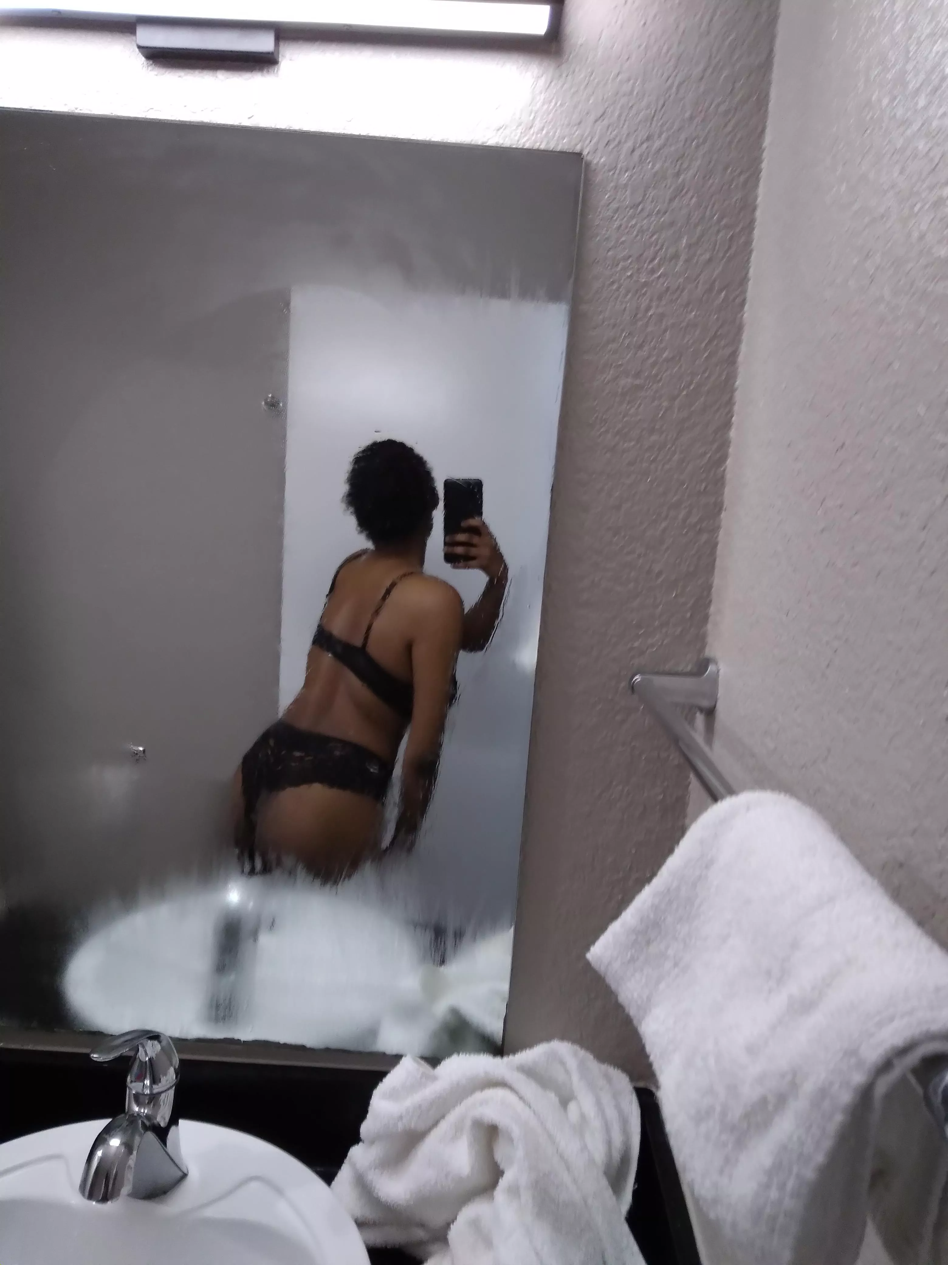 Hey baby im horny and down for some late night fun with you posted by NervousEfficiency575