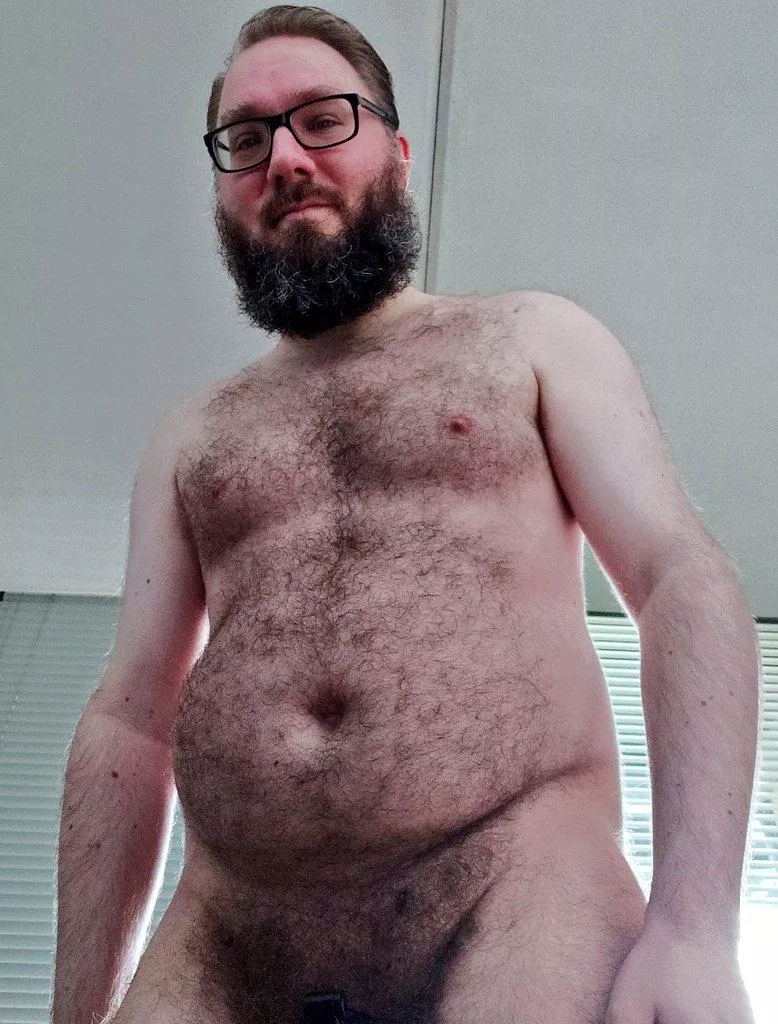 Hey bears, it's Tummy Tuesday 😋 posted by otter_know_better