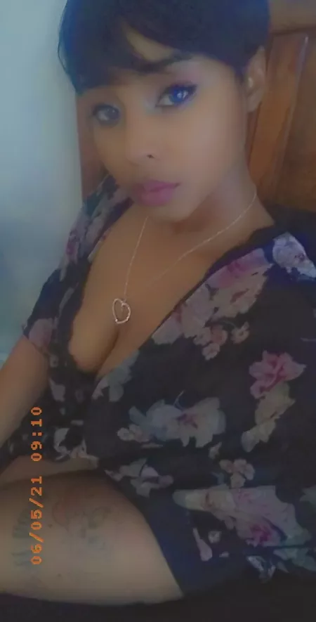 Hey Beautiful Queen ! If You Didn't Know.. 👀😚😘 I LOVE YOU !! 🌹🥂💯 by HoneyyLove1