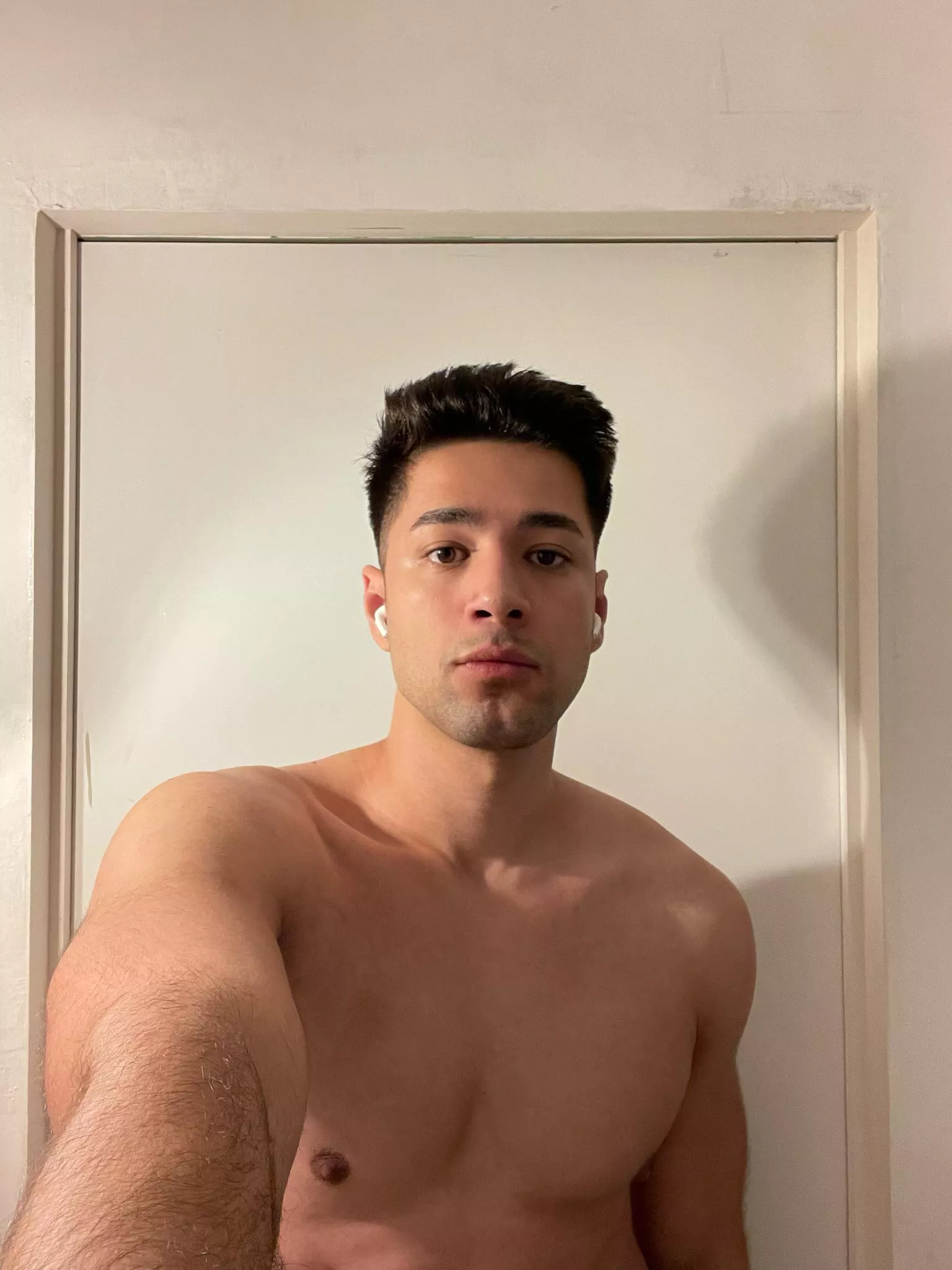 Hey 👋🏼 posted by tripodtouch