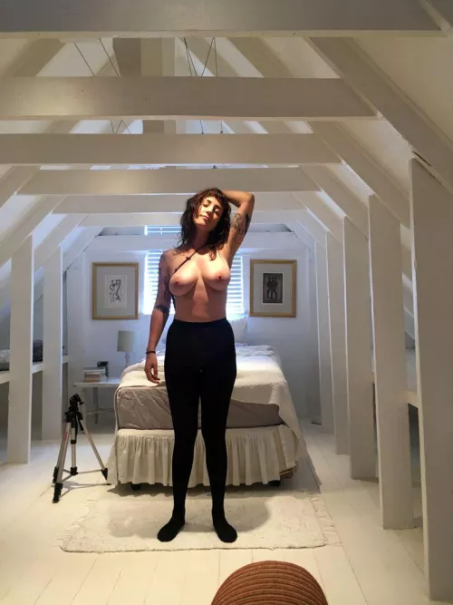 Hey booyyys (f) by Mundane_Employment_9