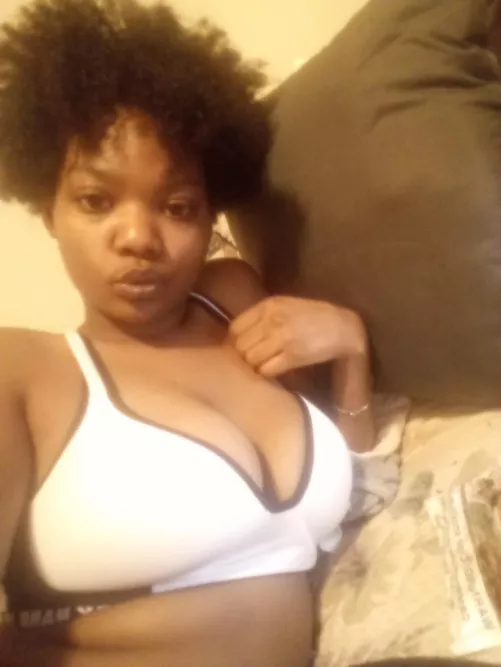 Hey bored and horny by NervousEfficiency575