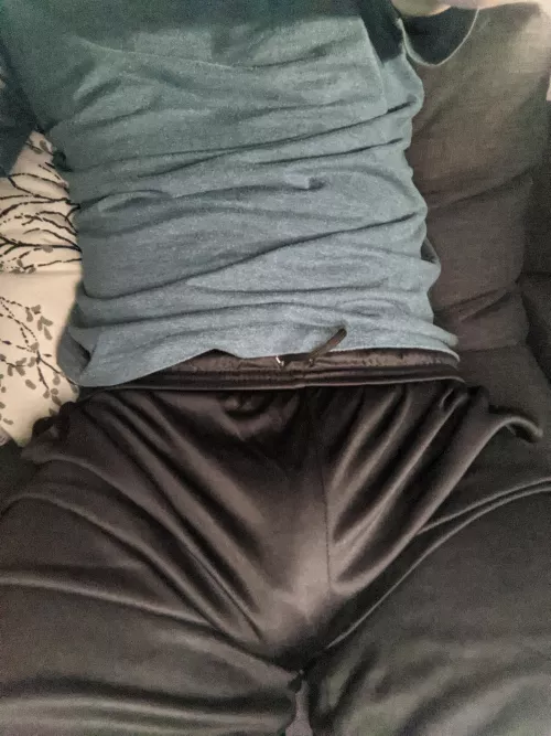 Hey bro, what are you staring at??? by therealzack2