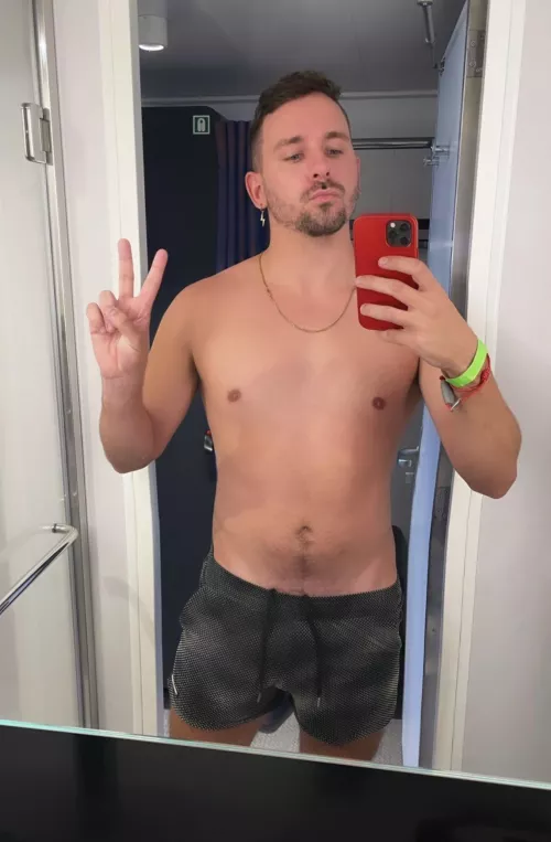 Hey bros! 😋 by mattwiththehat