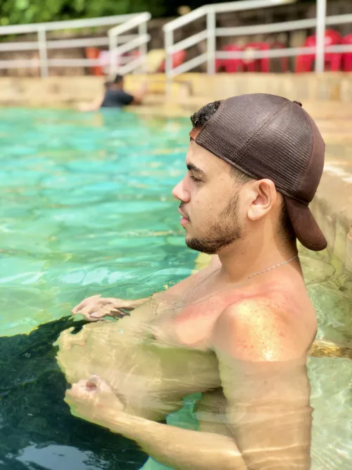 Hey bros 👋🏻 Today is my birthday 🥳 🎂 by Theoaonme