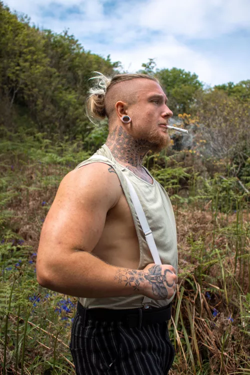 Hey, can I borrow your lighter please? by MrBilboShaggins