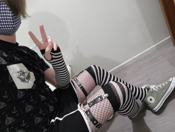 ✋ Hey cuties ✌️ by colourwavefb