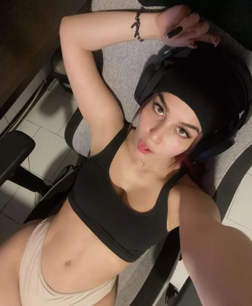 hey cuties!! I'm so desperate for some dumb, Small cocked,and beta sissy babygirl to come and makeout and be the gayest slut ever for mommy who love cramming and showing off Cumming in his shower add me on sc Hannah_lincol20 or Kiik kendrawilliam100 by Wonderful-Air-9418