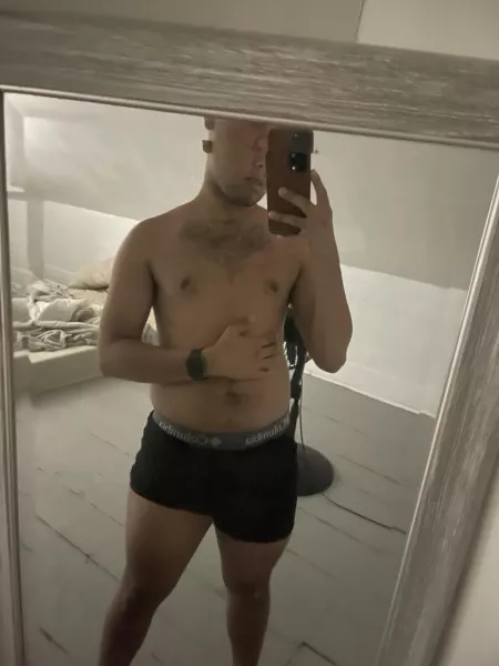 Hey cuties😗 by sexycarlos1