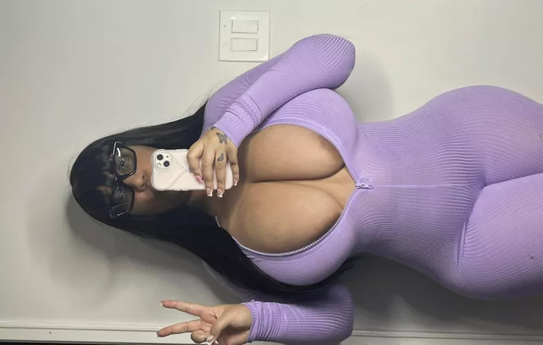 Hey ❤️dm me I’m horny by Babykaycee