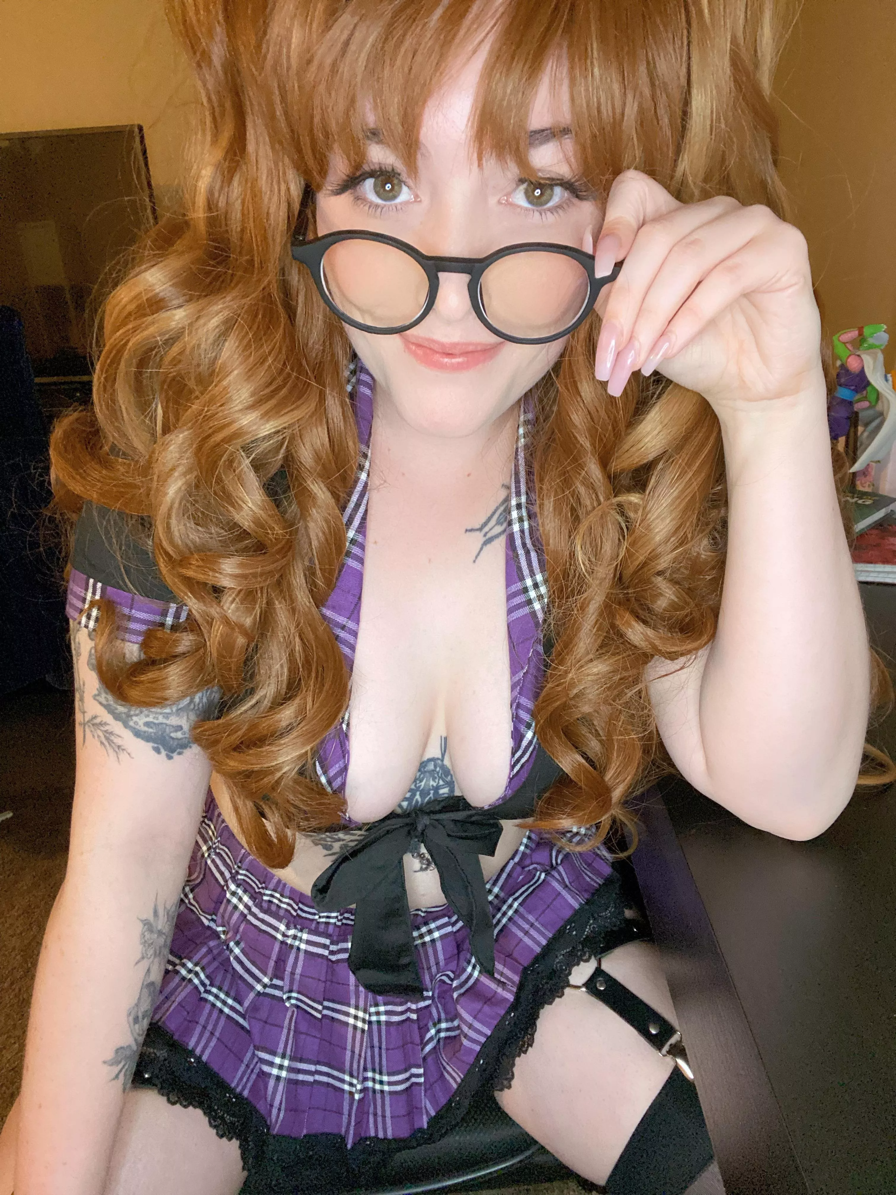 Hey, do you have a pen I could borrow? I promise to return the favor 😈 posted by Buttery_Bunz