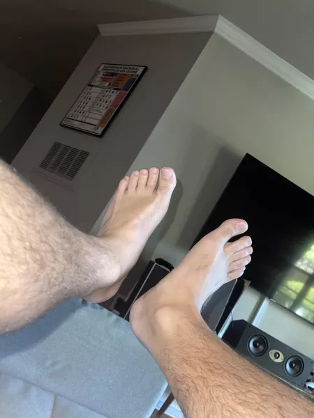 Hey dudes. Anyone like to lick? by Defiant-Spot-6011