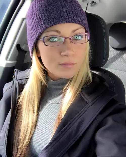 Hey everyone by Admirable_Oil3852