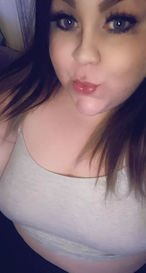 Hey everyone by Megbabyx