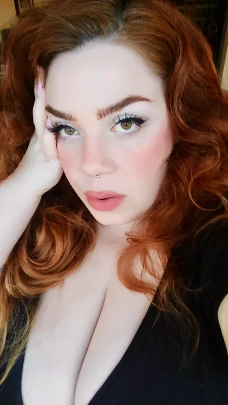 Hey💋 by bbbabybunnyyy