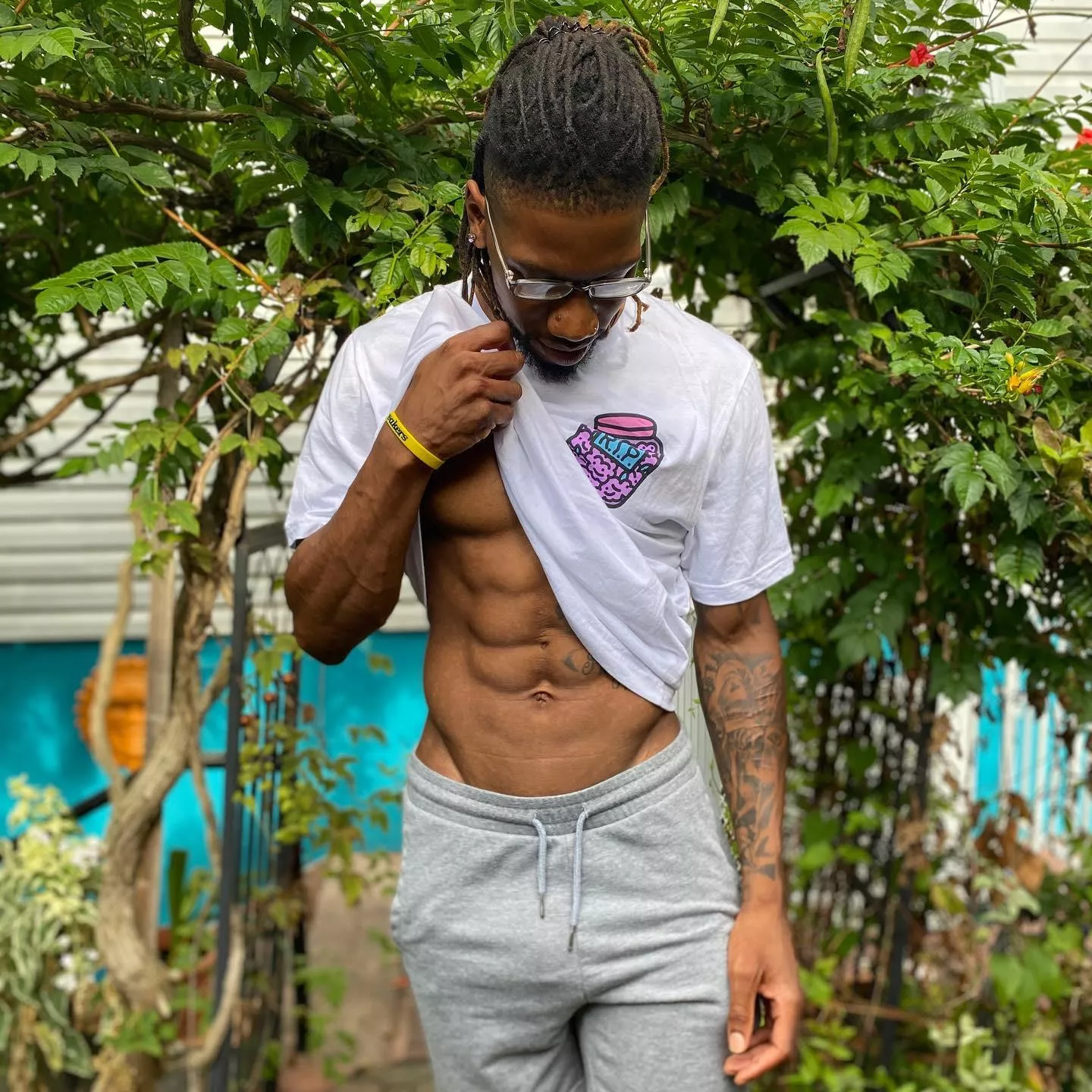 Hey guys 👋🏾 posted by Gusha-no-o