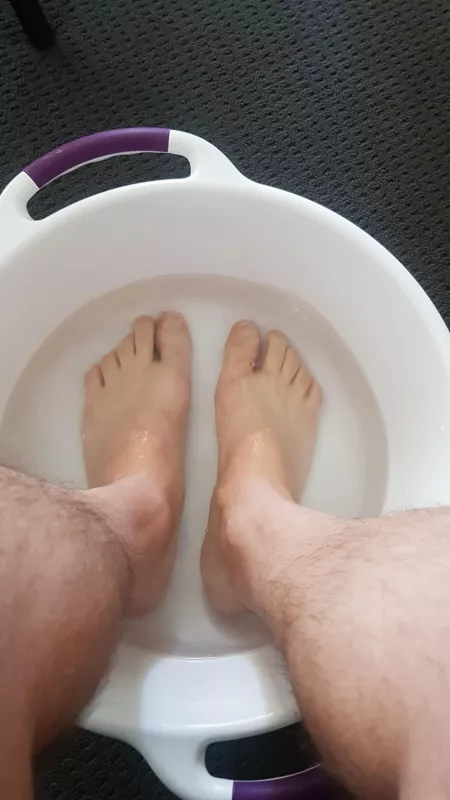 Hey guys, I'm from Brisbane, Australia. Just giving my feet some love. Any Brisbane guys here into feet? 😜👣 Would love to make some friends from Brisbane by GayBris67